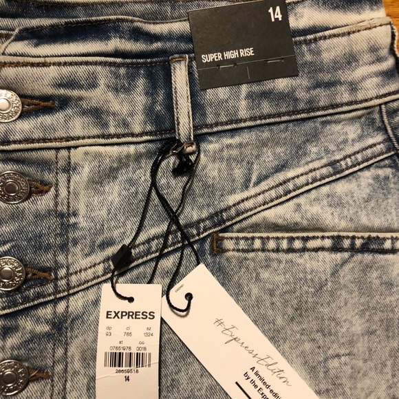 Express NWT Jean skirt - Picture 2 of 7